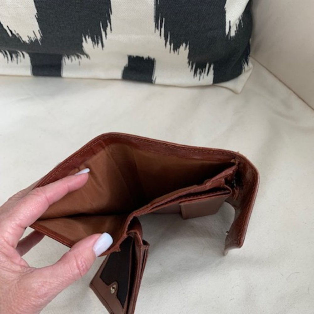 Beautiful all leather medium-sized wallet - Picture 6 of 12